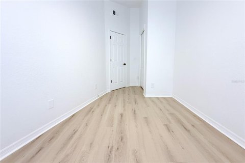 Townhouse in Tampa, Florida 3 bedrooms, 125.6 sq.m. № 1626725 - photo 17