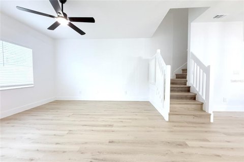 Townhouse in Tampa, Florida 3 bedrooms, 125.6 sq.m. № 1626725 - photo 13