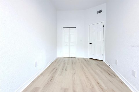 Townhouse in Tampa, Florida 3 bedrooms, 125.6 sq.m. № 1626725 - photo 19