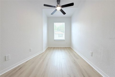 Townhouse in Tampa, Florida 3 bedrooms, 125.6 sq.m. № 1626725 - photo 20