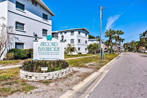 Condo in Bradenton, Florida, 2 bedrooms  № 1837159 - photo 11