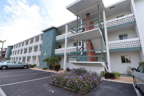 Condo in Bradenton, Florida, 2 bedrooms  № 1837159 - photo 1