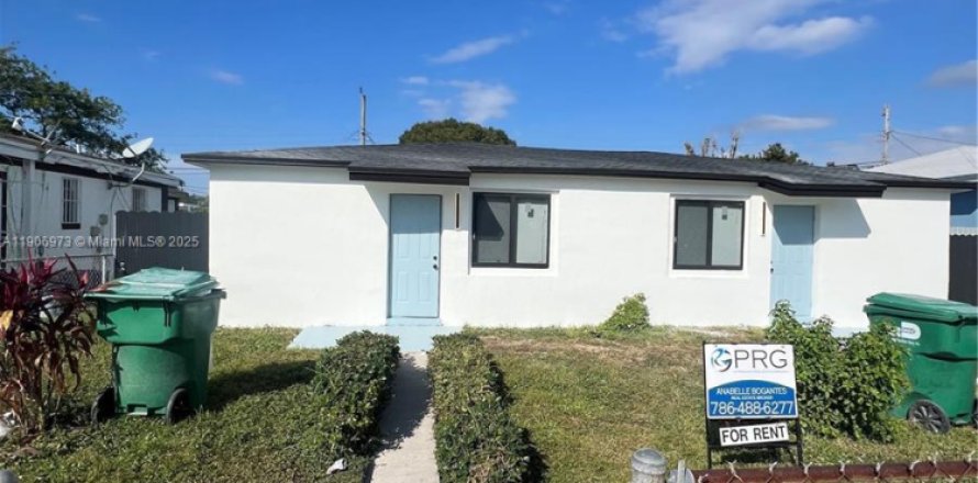 Дом в Майами, Флорида 2 спальни, 111.85м2 № 1963603