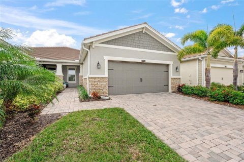 House in Sarasota, Florida 2 bedrooms, 155.61 sq.m. № 1532995 - photo 1