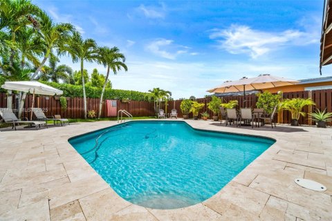 Casa en venta en Hollywood, Florida, 3 dormitorios, 186.18 m2 № 1852431 - foto 1