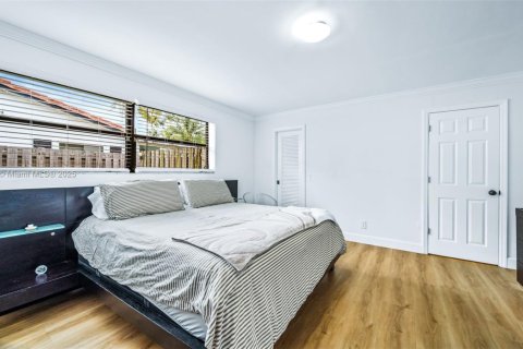 Casa en venta en Hollywood, Florida, 3 dormitorios, 186.18 m2 № 1852431 - foto 23