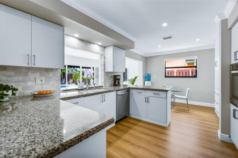 Casa en venta en Hollywood, Florida, 3 dormitorios, 186.18 m2 № 1852431 - foto 8