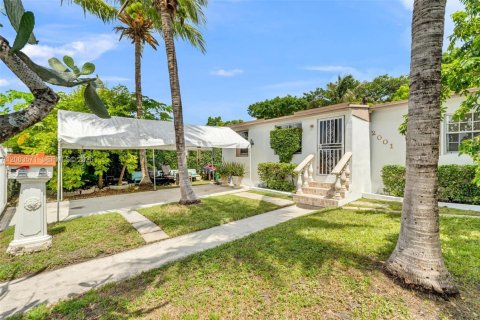 House in Miami, Florida 2 bedrooms, 102.56 sq.m. № 2290439 - photo 3