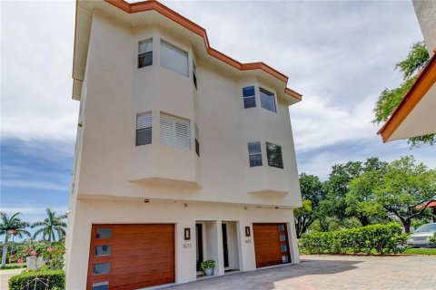 Adosado en alquiler en Tierra Verde, Florida, 3 dormitorios, 195.09 m2 № 1855970 - foto 1