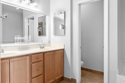 Купить таунхаус в Хомстед, Флорида 3 спальни, 178.93м2, № 2005243 - фото 30