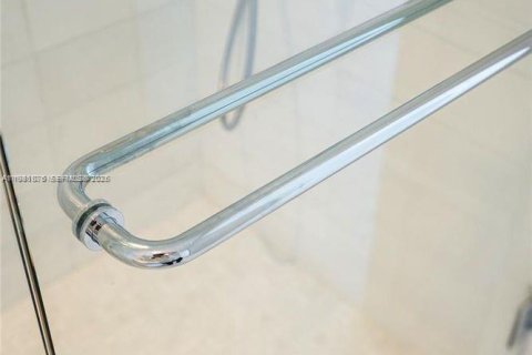 Copropriété à louer à Miami, Floride: 1 chambre, 63.17 m2 № 2043034 - photo 30