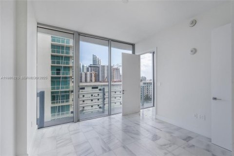Copropriété à louer à Miami, Floride: 1 chambre, 63.17 m2 № 2043034 - photo 2