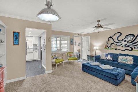 Condo in Saint Petersburg, Florida, 1 bedroom  № 1554884 - photo 22