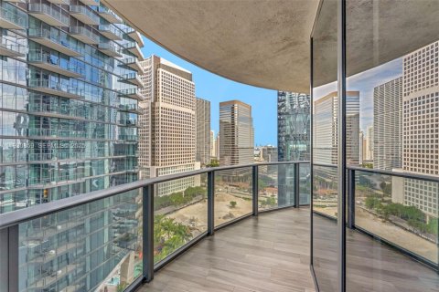 Condo in Miami, Florida, 2 bedrooms № 1989527 - photo 24