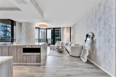 Condo in Miami, Florida, 2 bedrooms № 1989527 - photo 6