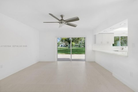 Снять в аренду виллу или дом в Майами, Флорида 4 спальни, 251.77м2, № 2006049 - фото 13