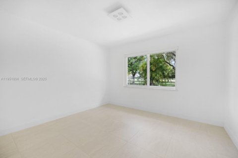 Снять в аренду виллу или дом в Майами, Флорида 4 спальни, 251.77м2, № 2006049 - фото 24