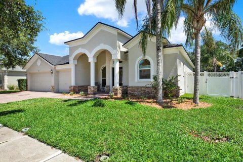 House in Land O' Lakes, Florida 5 bedrooms, 282.52 sq.m. № 1802958 - photo 20