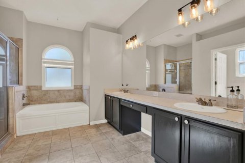 House in Land O' Lakes, Florida 5 bedrooms, 282.52 sq.m. № 1802958 - photo 6