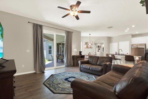 House in Land O' Lakes, Florida 5 bedrooms, 282.52 sq.m. № 1802958 - photo 3