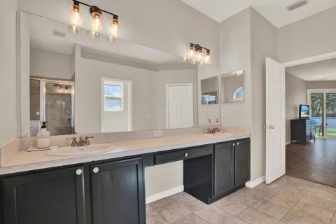 House in Land O' Lakes, Florida 5 bedrooms, 282.52 sq.m. № 1802958 - photo 30