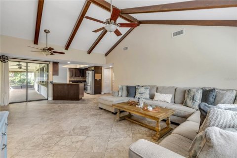 Villa ou maison à vendre à New Smyrna Beach, Floride: 3 chambres, 188.78 m2 № 2318459 - photo 8