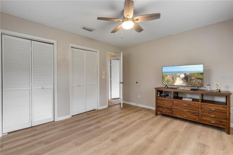 Villa ou maison à vendre à New Smyrna Beach, Floride: 3 chambres, 188.78 m2 № 2318459 - photo 26
