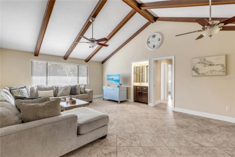 Villa ou maison à vendre à New Smyrna Beach, Floride: 3 chambres, 188.78 m2 № 2318459 - photo 6