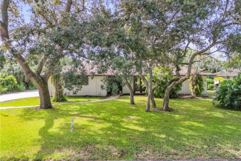 Villa ou maison à vendre à New Smyrna Beach, Floride: 3 chambres, 188.78 m2 № 2318459 - photo 2