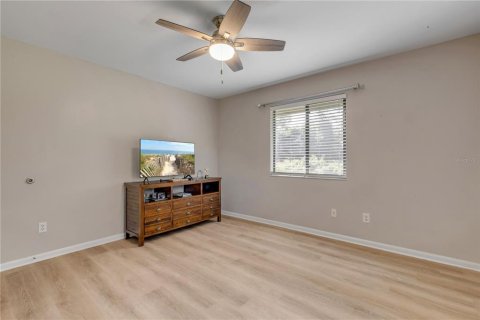 Villa ou maison à vendre à New Smyrna Beach, Floride: 3 chambres, 188.78 m2 № 2318459 - photo 27