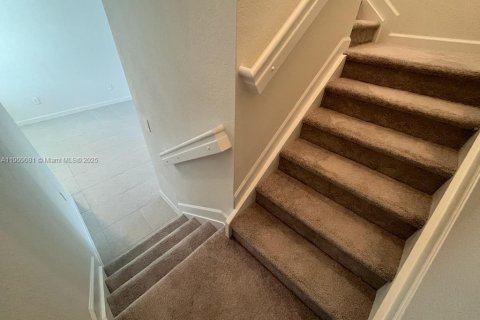Снять в аренду таунхаус в Хомстед, Флорида 3 спальни, № 1982705 - фото 5