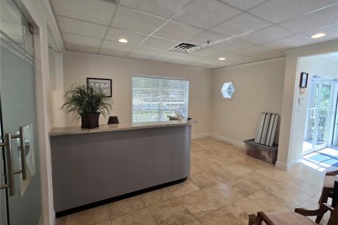 Propiedad comercial en alquiler en Maitland, Florida, 352.66 m2 № 1804981 - foto 3