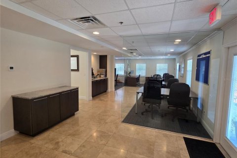Propiedad comercial en alquiler en Maitland, Florida, 352.66 m2 № 1804981 - foto 9
