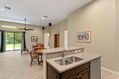 House in Lutz, Florida 4 bedrooms, 235.41 sq.m. № 1755408 - photo 18