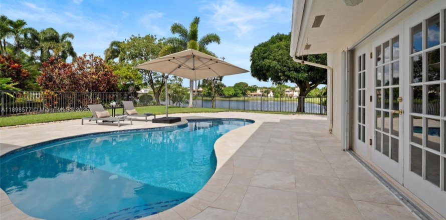 Villa ou maison à Boca Raton, Floride 4 chambres, 279.08 m2 № 1950691