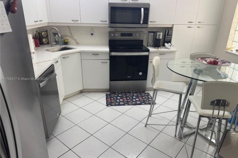 Copropriété à vendre à Boynton Beach, Floride: 3 chambres, 127.65 m2 № 1937513 - photo 7