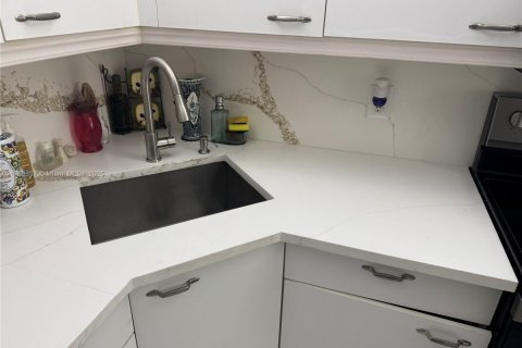Condominio en venta en Boynton Beach, Florida, 3 dormitorios, 127.65 m2 № 1937513 - foto 11