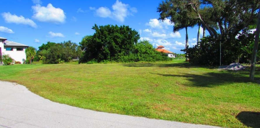 Land in Punta Gorda, Florida № 1888519