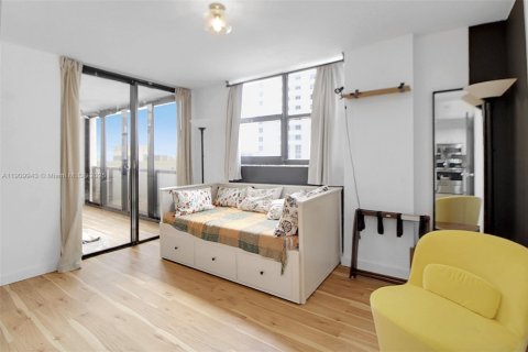 Copropriété à louer à Miami Beach, Floride: 2 chambres, 101.08 m2 № 1965270 - photo 11