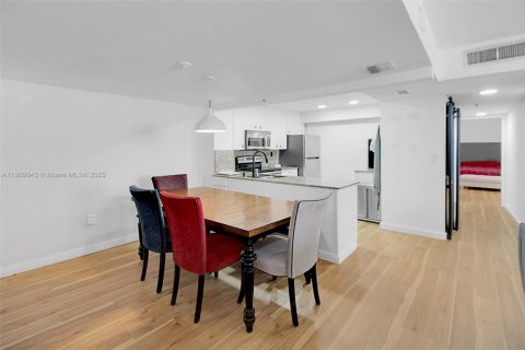 Copropriété à louer à Miami Beach, Floride: 2 chambres, 101.08 m2 № 1965270 - photo 6