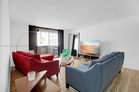 Copropriété à louer à Miami Beach, Floride: 2 chambres, 101.08 m2 № 1965270 - photo 3