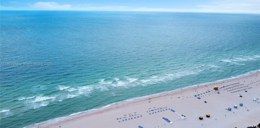 Condo à Miami Beach, Floride, 2 chambres  № 1965270