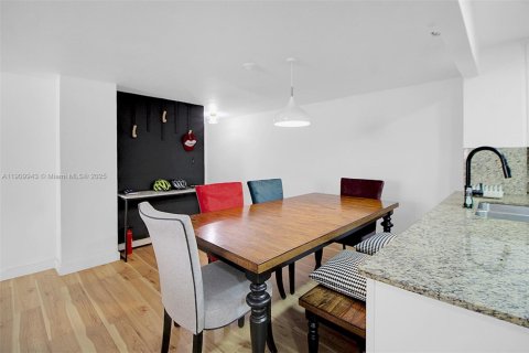 Copropriété à louer à Miami Beach, Floride: 2 chambres, 101.08 m2 № 1965270 - photo 9