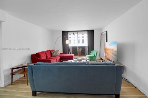 Copropriété à louer à Miami Beach, Floride: 2 chambres, 101.08 m2 № 1965270 - photo 4
