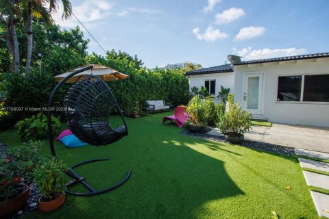 Villa ou maison à louer à Miami, Floride: 3 chambres, 142.88 m2 № 1867535 - photo 29