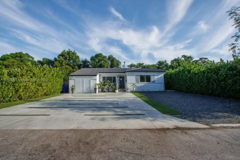 Villa ou maison à louer à Miami, Floride: 3 chambres, 142.88 m2 № 1867535 - photo 25