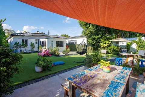 Villa ou maison à louer à Miami, Floride: 3 chambres, 142.88 m2 № 1867535 - photo 22