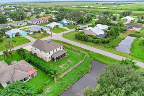 Casa en Port St. Lucie, Florida 5 dormitorios, 298.4 m2 № 2268390