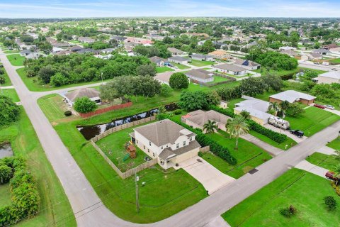 Casa en alquiler en Port St. Lucie, Florida, 5 dormitorios, 298.4 m2 № 2268390 - foto 5
