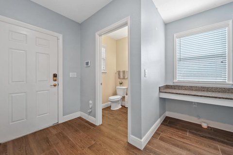 Casa en alquiler en Port St. Lucie, Florida, 5 dormitorios, 298.4 m2 № 2268390 - foto 8